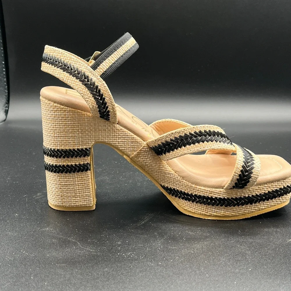 BEACH by Matisse Adelaide Platform Heels Womens 7M Beige Ankle Strap Sandals